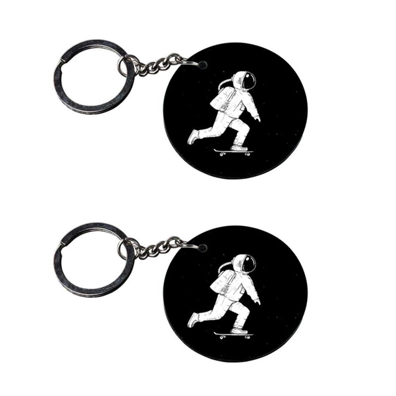 Round Skateboard Astronaut Wooden Keychain